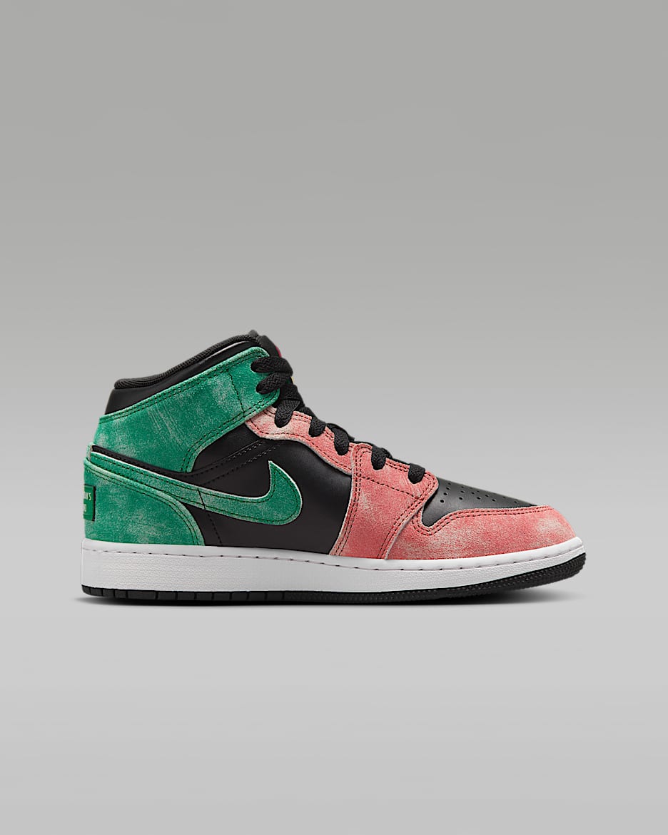 Air Jordan 1 Mid SE Older Kids Shoes. Nike ID